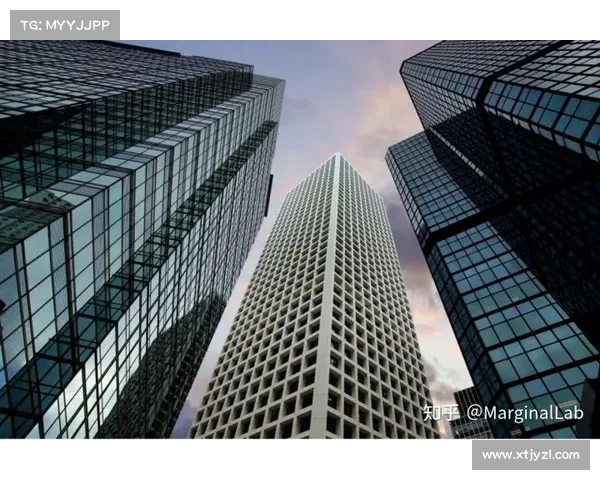 巴黎圣日耳曼面临成绩压力与财务困境的双重挑战解析